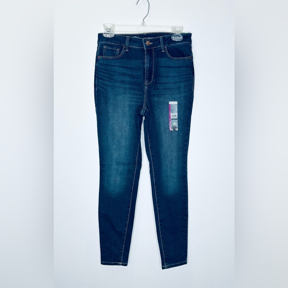 No Boundaries High Rise Skinny Jeans